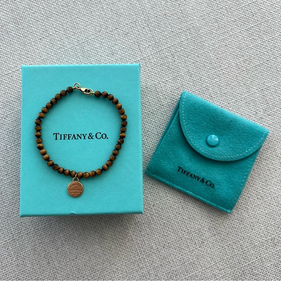 TIFFANY & CO. • Return to Tiffany™ 18K Yellow Gold Tag Tigers Eye Bead Bracelet - Picture 8 of 16